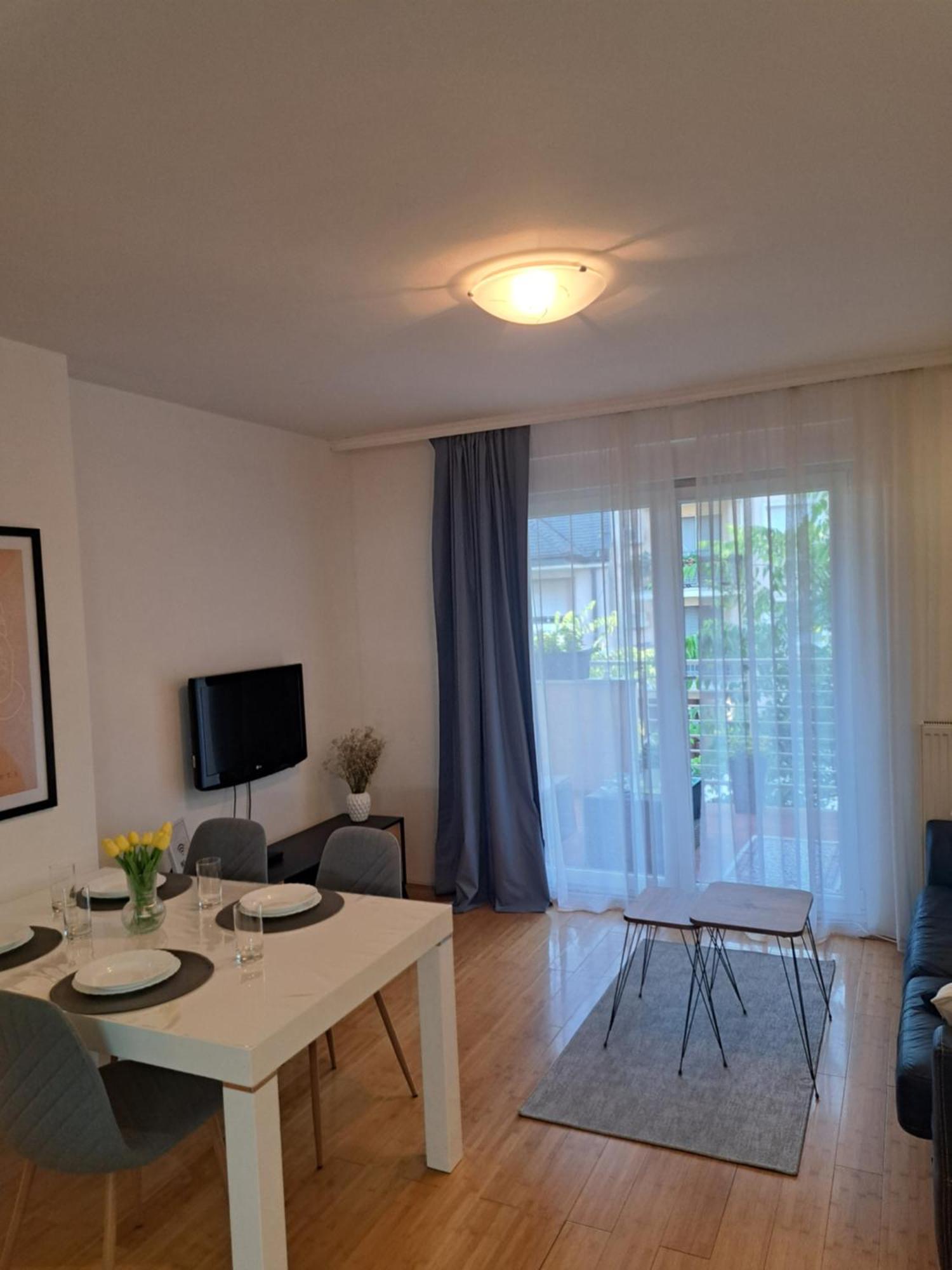 Teanta Apartman Sombor Exterior photo